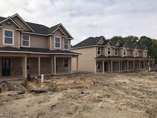 Student Living @ Sam Houston State: 2002 20th St, Huntsville, TX 77340